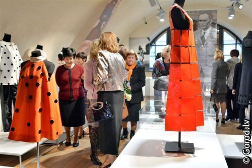 Выставка Александра Васильева в Центре Ротко доказывает: искусство и мода все-таки совместимы