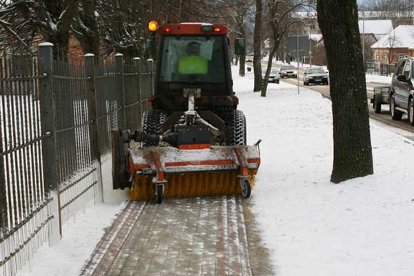 В думе решили ничего не менять, «Clean R» продолжит убирать тротуары