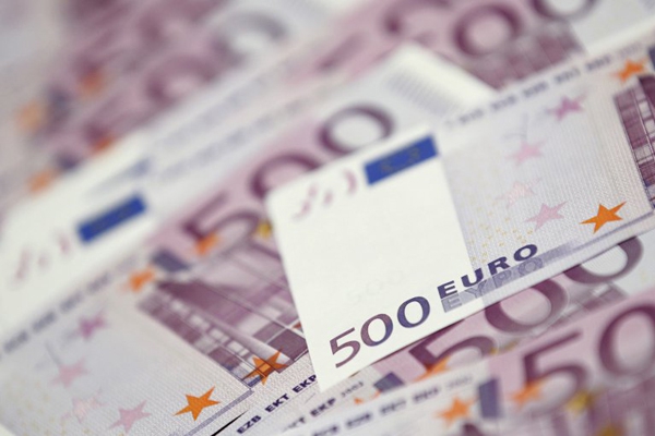 Отмена банкнот в 500 евро Латвии проблем не создаст