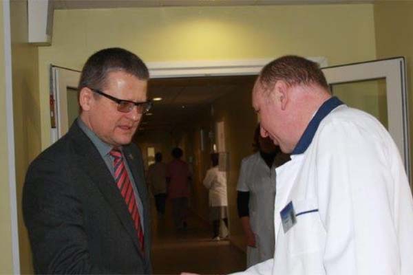 Министр Здравоохранения обещает поддержку для наркологического отделения Резекне