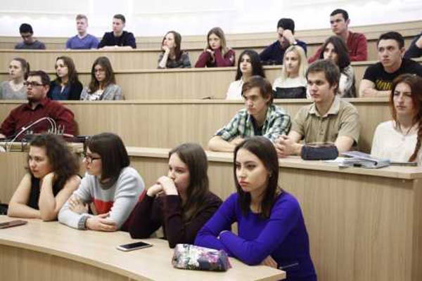 Портал: резекненка, после учебы в России, не планирует возвращаться на родину