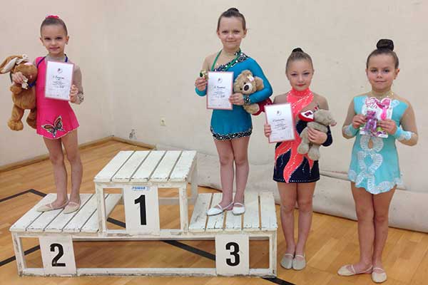 Резекненские гимнастки привезли из Риги 8 медалей