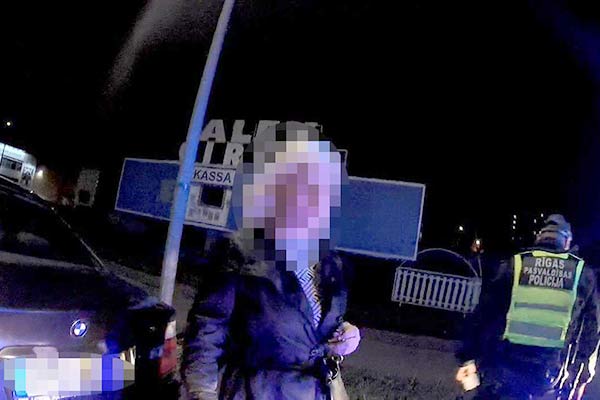 Пьяная женщина за рулем BMW доехала из Резекне до Кенгарагса, где попалась полиции