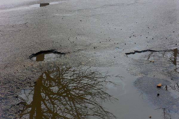 В. Платацис: ямочный ремонт дорог в Резекне осуществляется каждый день