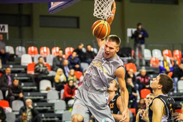 "Double-double" резекненца Бутянкова помог команде "Liepājas/Triobet" ворваться в play-off