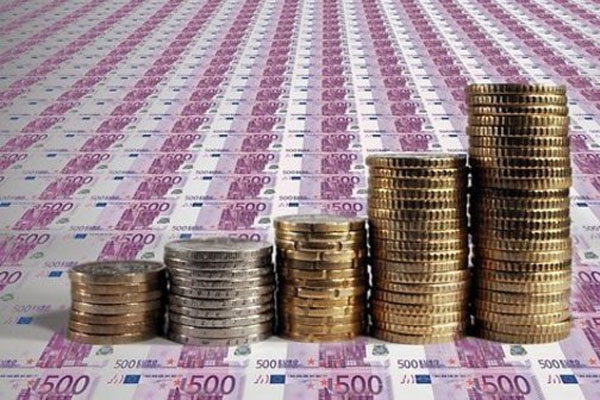 Латвия планирует взять в долг не менее 500 млн евро  