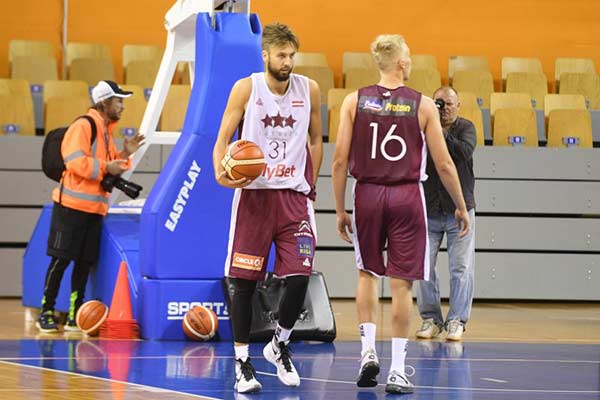 Резекненский баскетболист Жанис Пейнер проведет следующий сезон в Литве