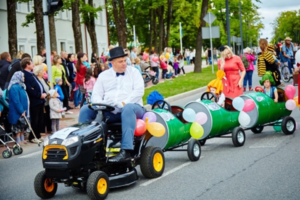 ФОТО: Самые яркие моменты парада семей