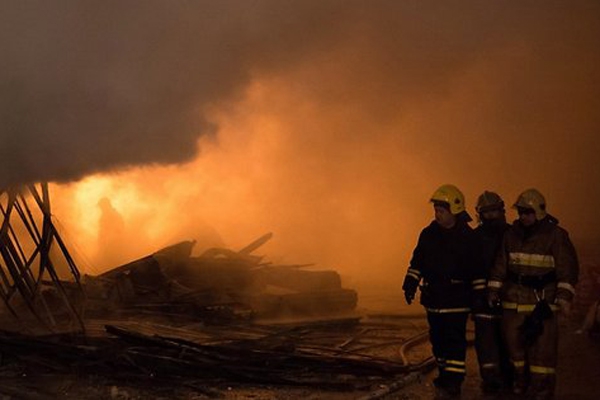 В Резекне пожарные потушили самый крупный в стране за сутки пожар  