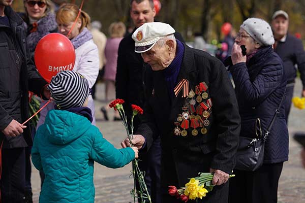 Депутат из Резекне «молчаливо поддержал» штраф за форму Красной армии на 9 мая