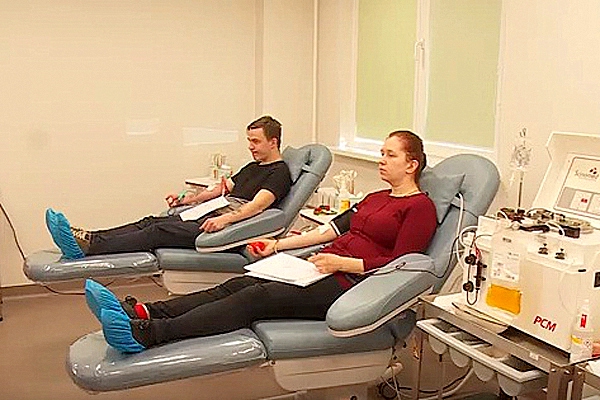 Резекненская молодежь становится активным донором крови (видео)