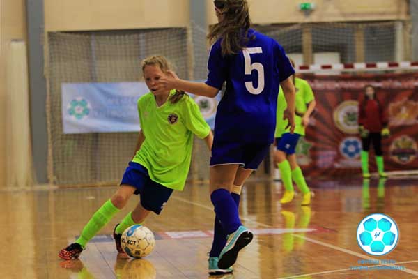 Стартует новый сезон Латвийского чемпионата по футболу в помещении среди девочек